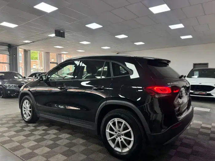 Mercedes-Benz GLA 200 foto 7