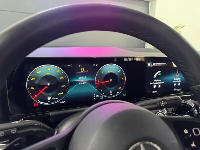 Mercedes-Benz GLA 200 foto 16