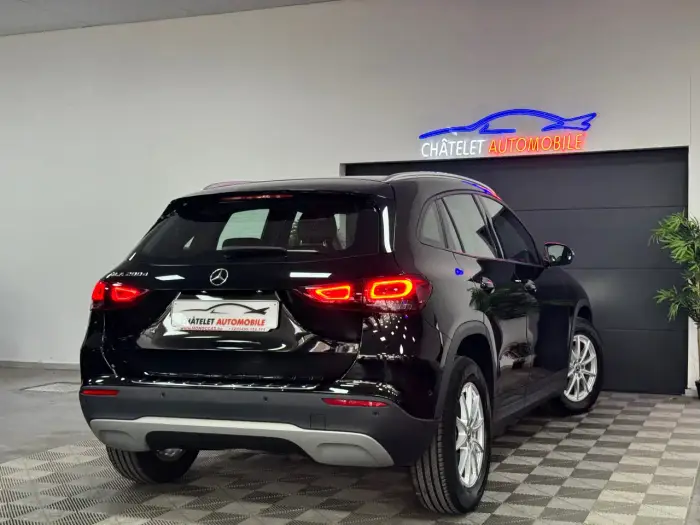 Mercedes-Benz GLA 200 foto 11