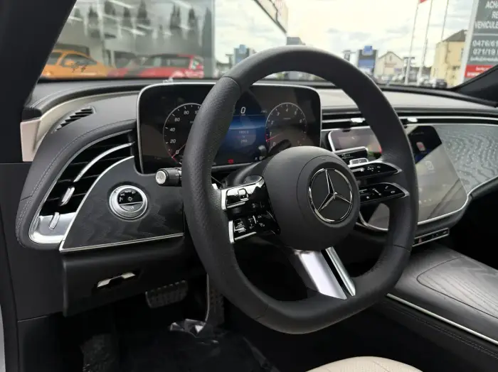 Mercedes-Benz E 200, photo 12
