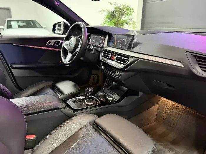 BMW 118 photo 20