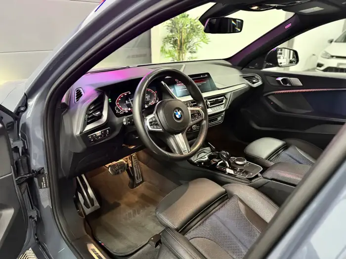 BMW 118 photo 15