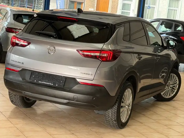 Opel Grandland X photo 10