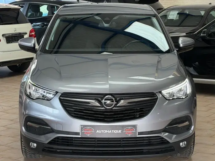 Opel Grandland X photo 9