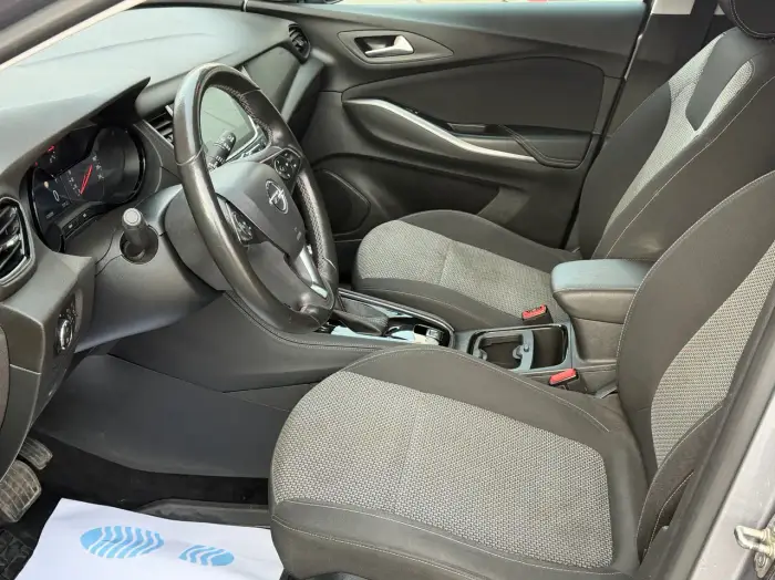 Opel Grandland X photo 20