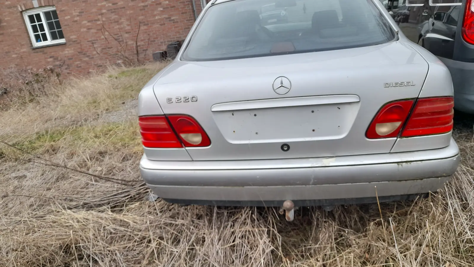 E 220