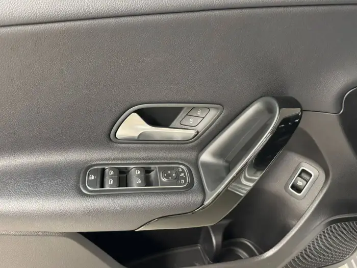 Mercedes-Benz A 180, photo 18