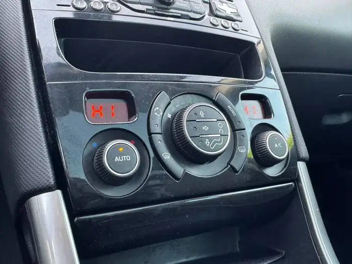Peugeot 308, photo 13
