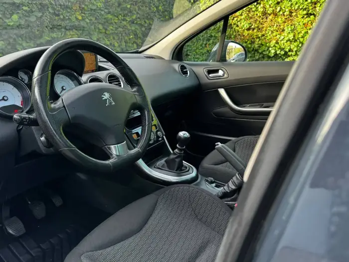 Peugeot 308, photo 8