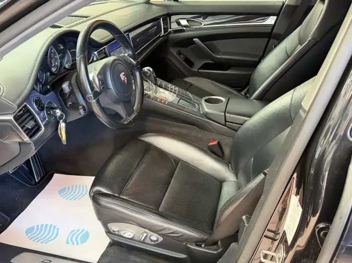 Porsche Panamera foto 18