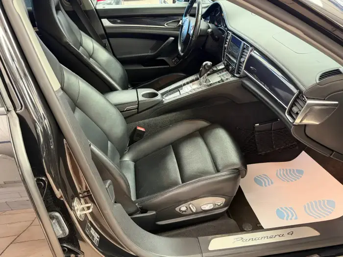 Porsche Panamera foto 20