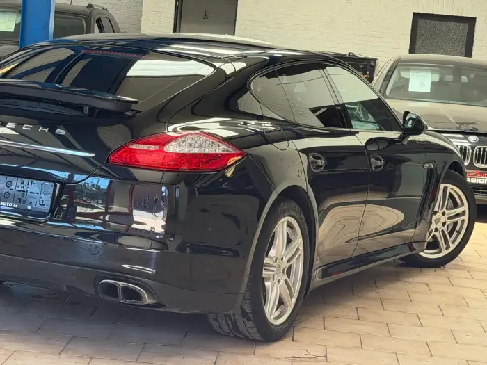 Porsche Panamera foto 12