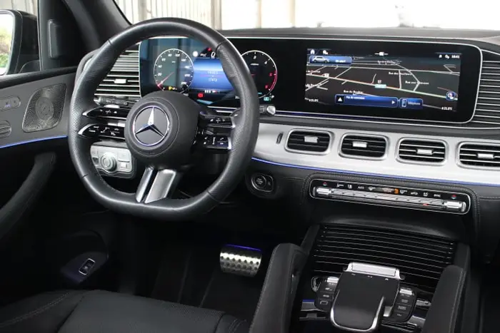 Mercedes-Benz GLC 300 foto 8