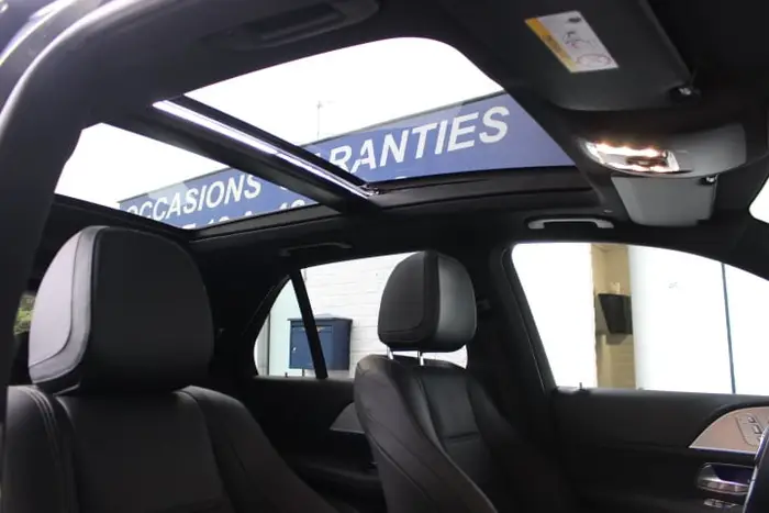 Mercedes-Benz GLC 300 foto 12