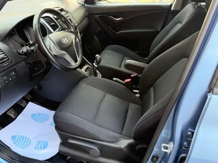 Hyundai iX20 photo 15