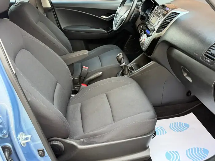 Hyundai iX20 photo 17