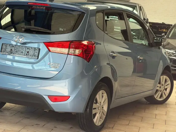 Hyundai iX20 photo 11