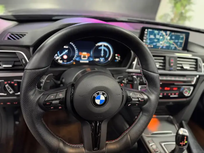 BMW 320 photo 21